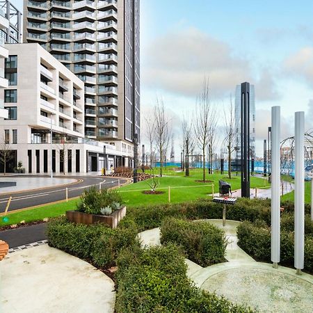 Elegant And Modern Apartments In Canary Wharf Right Next To Thames ロンドン エクステリア 写真