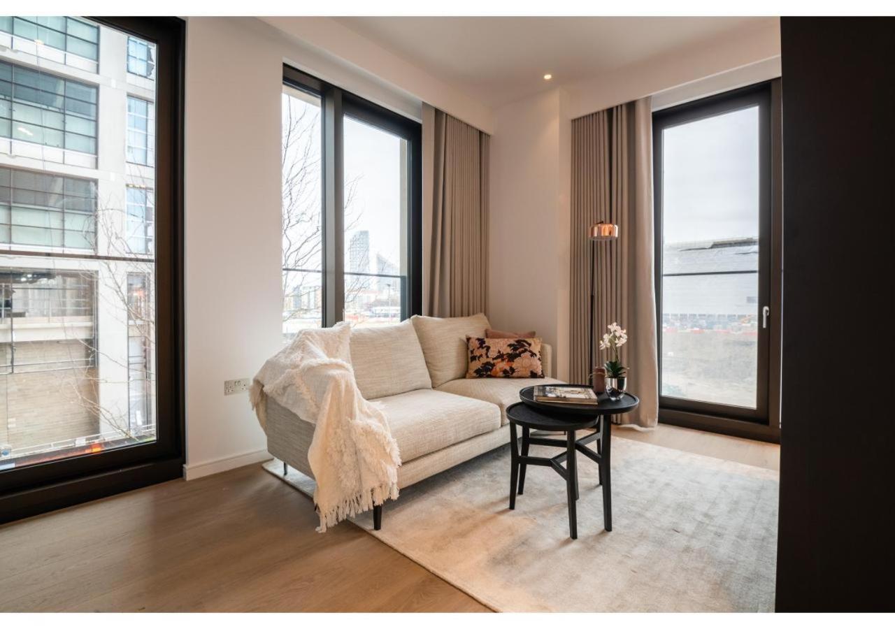 Elegant And Modern Apartments In Canary Wharf Right Next To Thames ロンドン エクステリア 写真