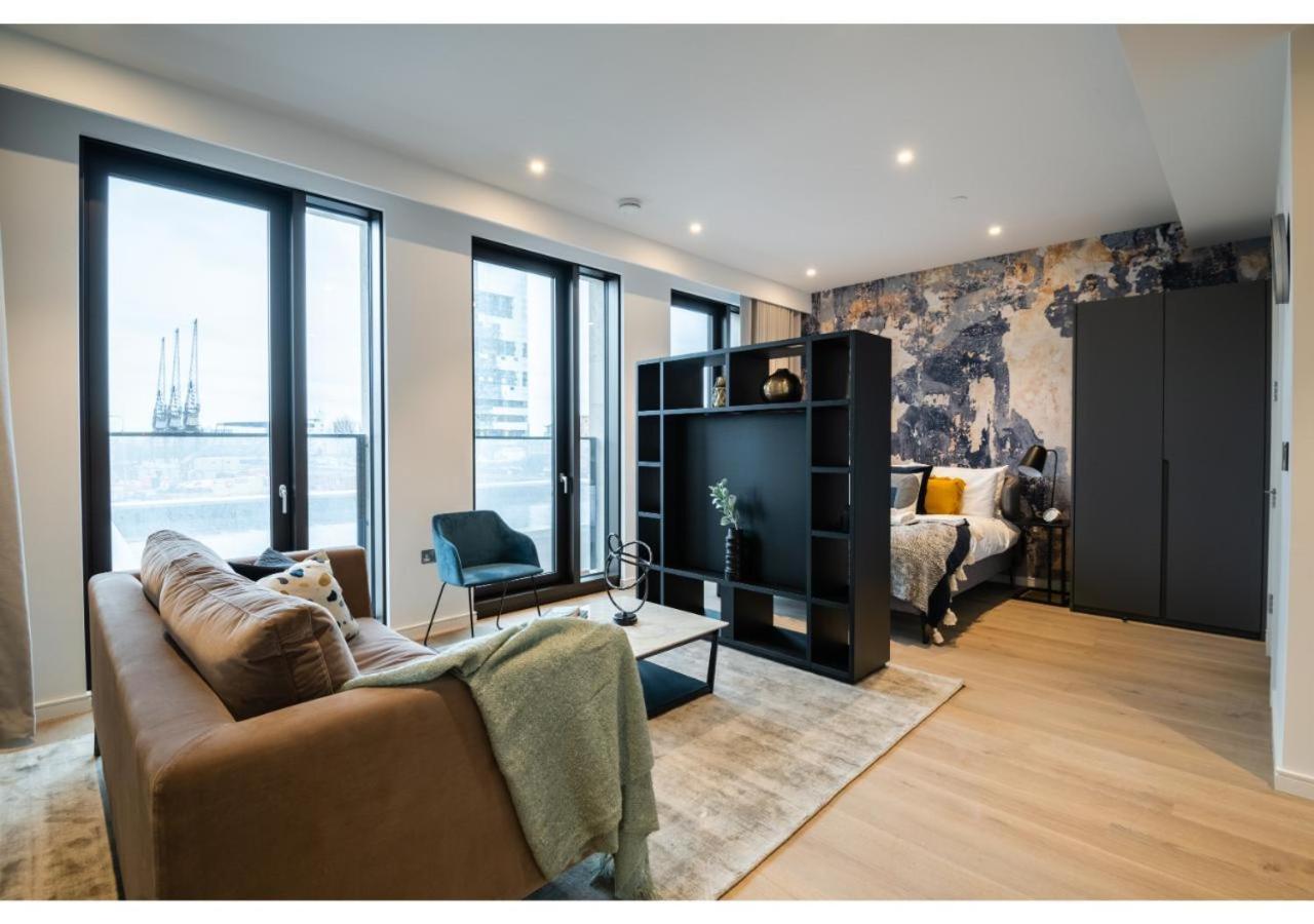 Elegant And Modern Apartments In Canary Wharf Right Next To Thames ロンドン エクステリア 写真